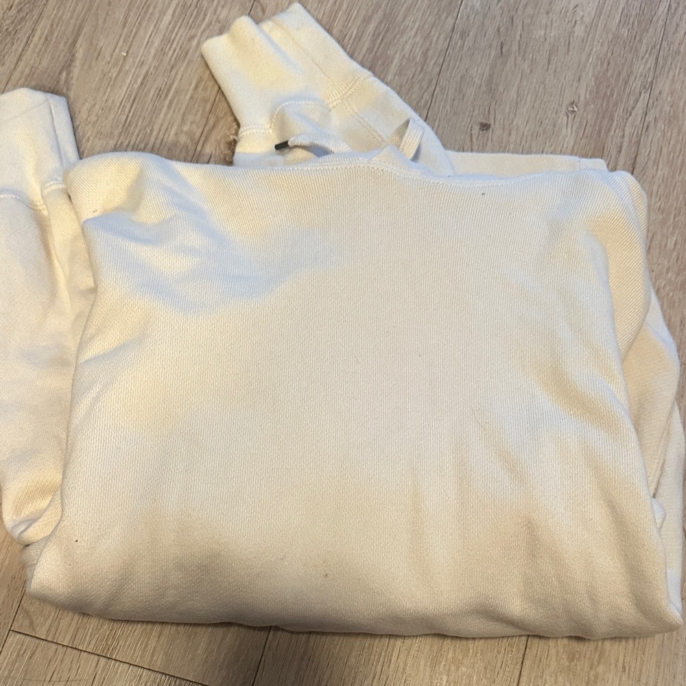 Uniqlo Beige Hoodie with side pockets size M in Men